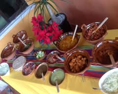 Las Cazuelas Sabor De Casa 