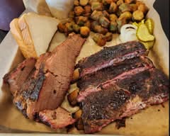 Smokin' Sisters BBQ On Main