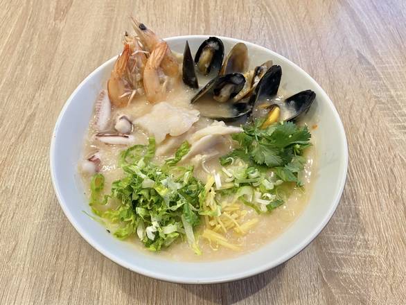 C15 海鮮粥 seafood congee