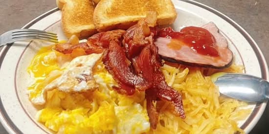 Piccadilly Grill (46 East Piccadilly Street)