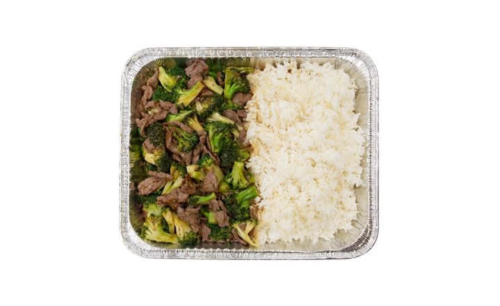 Beef & Broccoli Tray (Feeds 5 to 7 people)