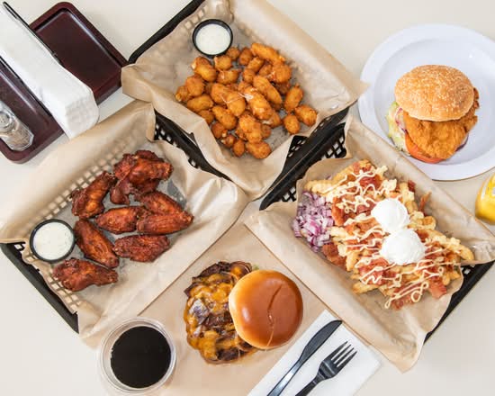 Verde Grill - Francis Creek Burger & Wings
