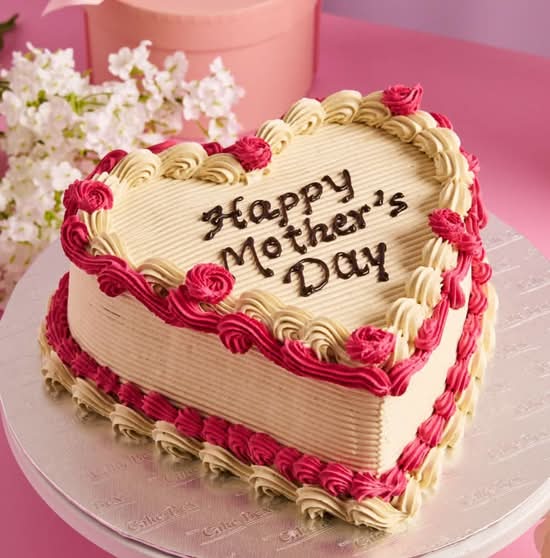 6" Vintage Pistachio Heart Cake - HT039