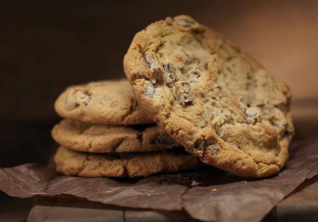 Large Chocolate Chip Cookie