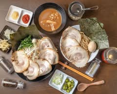 横浜家系ラーメン 天神家 yokohamaiekeira-men tennjinnya