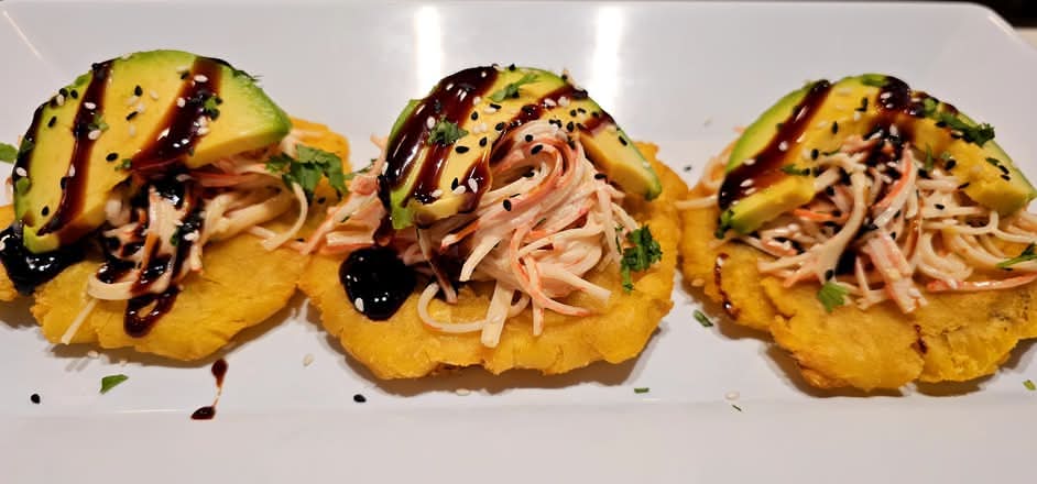 Tostones de Spicy Crab