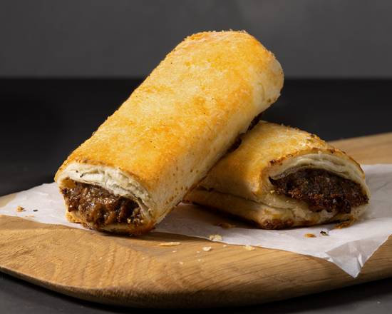 Gourmet Angus Beef and Cracked Pepper Sausgae Roll