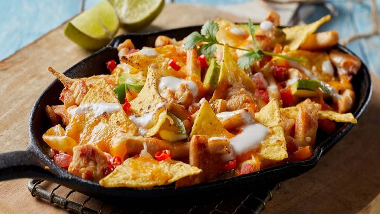 Order Mas Nachos with Chicken food online from Veronica Burrito Bar - Sunnyvale store, Sunnyvale on bringmethat.com