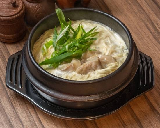 ホルモンらーめん 8910/白寿 北新地店>
