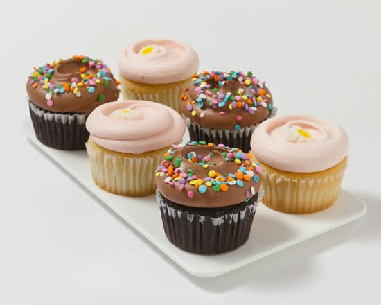 Classic Cupcake Assortment - 3 Vanilla w/ Vanilla Buttercream + 3 Chocolate w/ Chocolate Buttercream