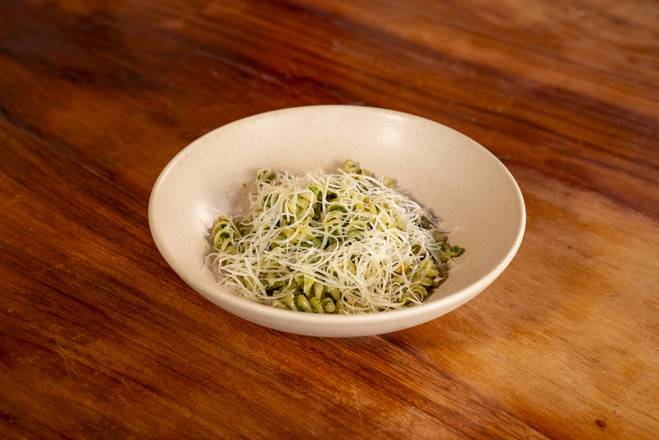 Fusilli con pesto casero