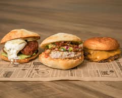 Maju's Burger (calle Alfonso XIII Número18)