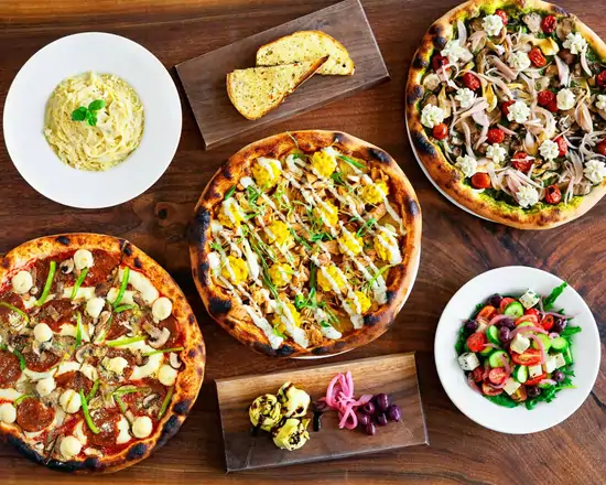 Pini's Pizzeria (Woburn)