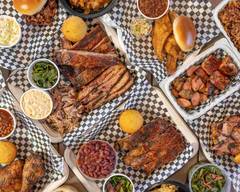 CHARLIE'S BACKYARD BBQ