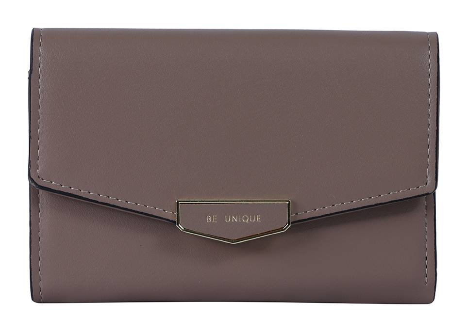 Miniso · Cartera sintética café