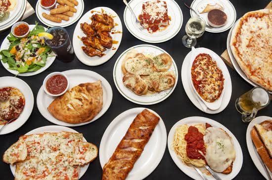 Albertos Family Pizzeria Italian Restaurant (Edgewater)