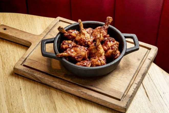 Wings de Poulet BBQ (12 pièces) 🔥