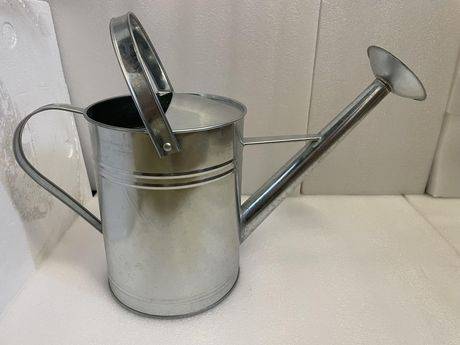 1.5GAL GALVANIZED WATERING CAN
