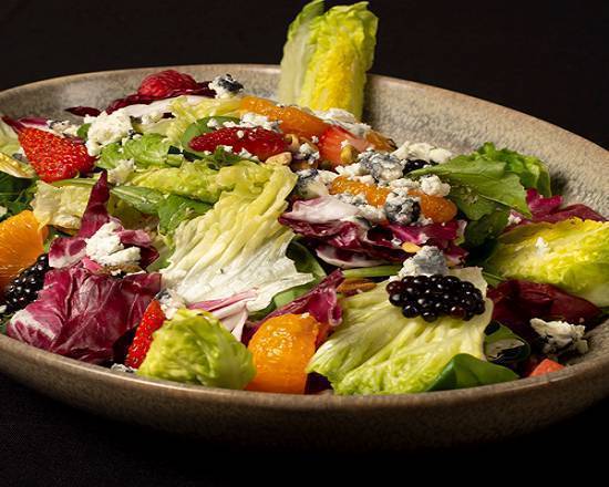 Ensalada con frutos y vinagreta de mandarina