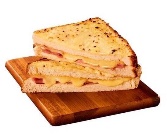 Chicken, Bacon & Béchamel Cheesy Top Toastie