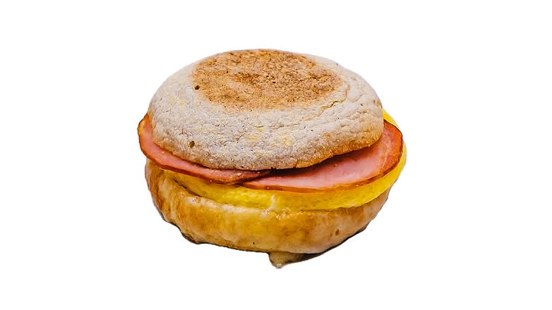 English Muffin - Egg, Canadian Bacon, White Cheddar Cheese