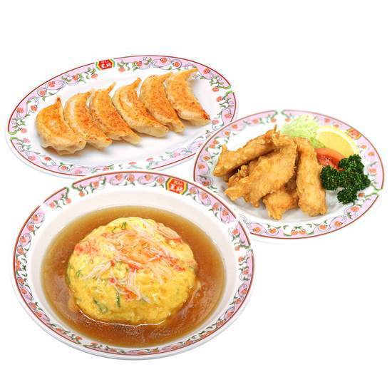 【デラックス】天津飯セット (天津飯・餃子・鶏の唐揚) Deluxe Tenshin-Han (Omelette on Rice) Set