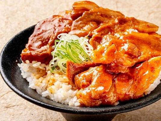ぶたバラ丼 Net-Grilled Pork Rice Bowl (Pork Belly)