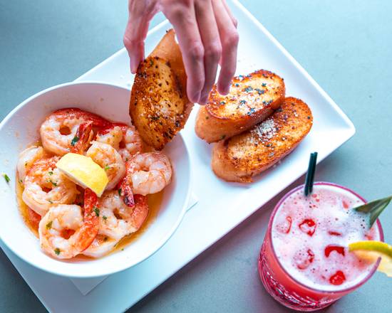 Palm & Paddle Grille