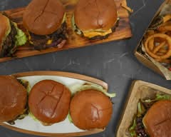 Smash N Dash Burger (15136 Stagg Street 13)