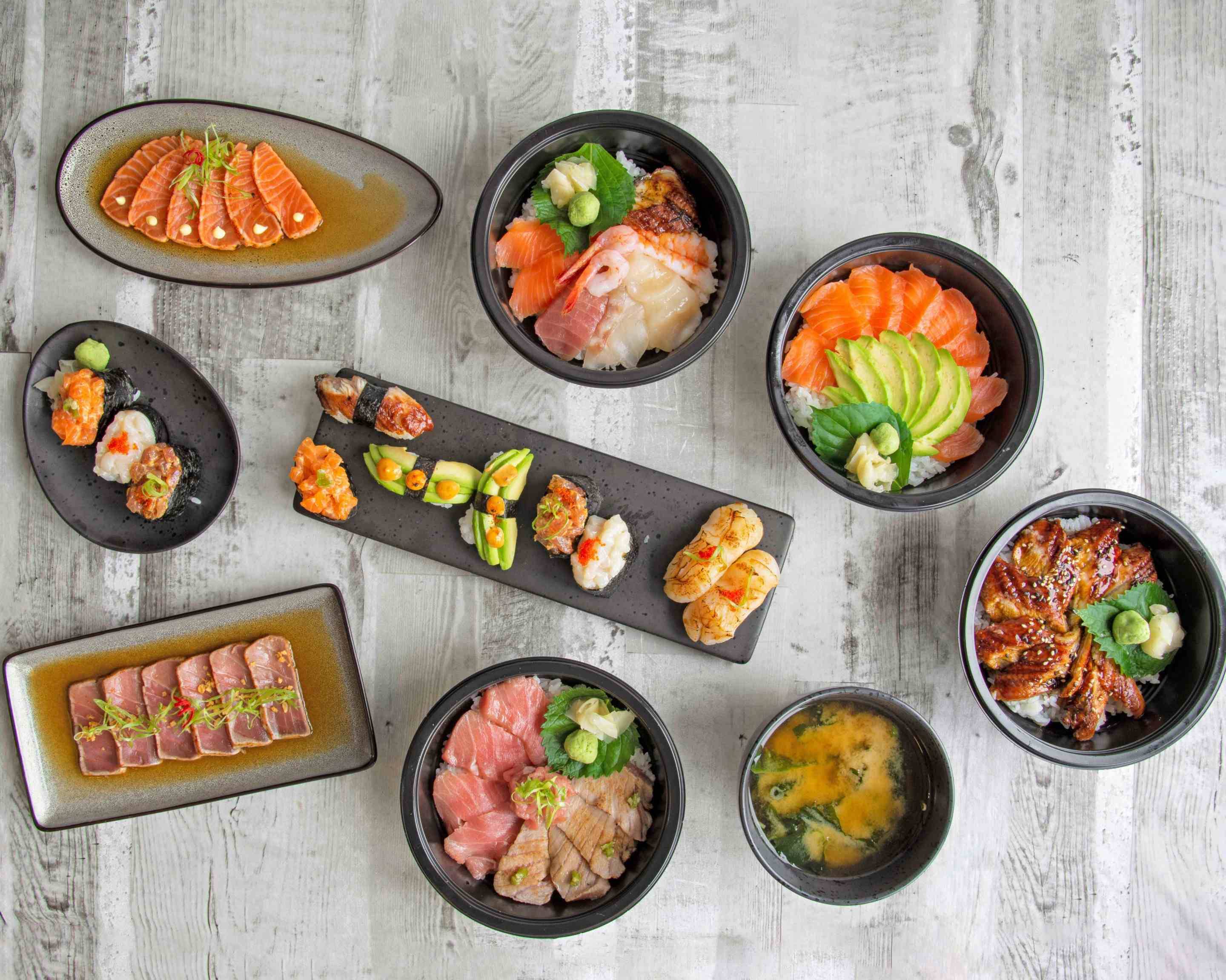 Sushi And Sushi Roll Set Rice Bowls Gunkan Set Tuna Tataki Stock