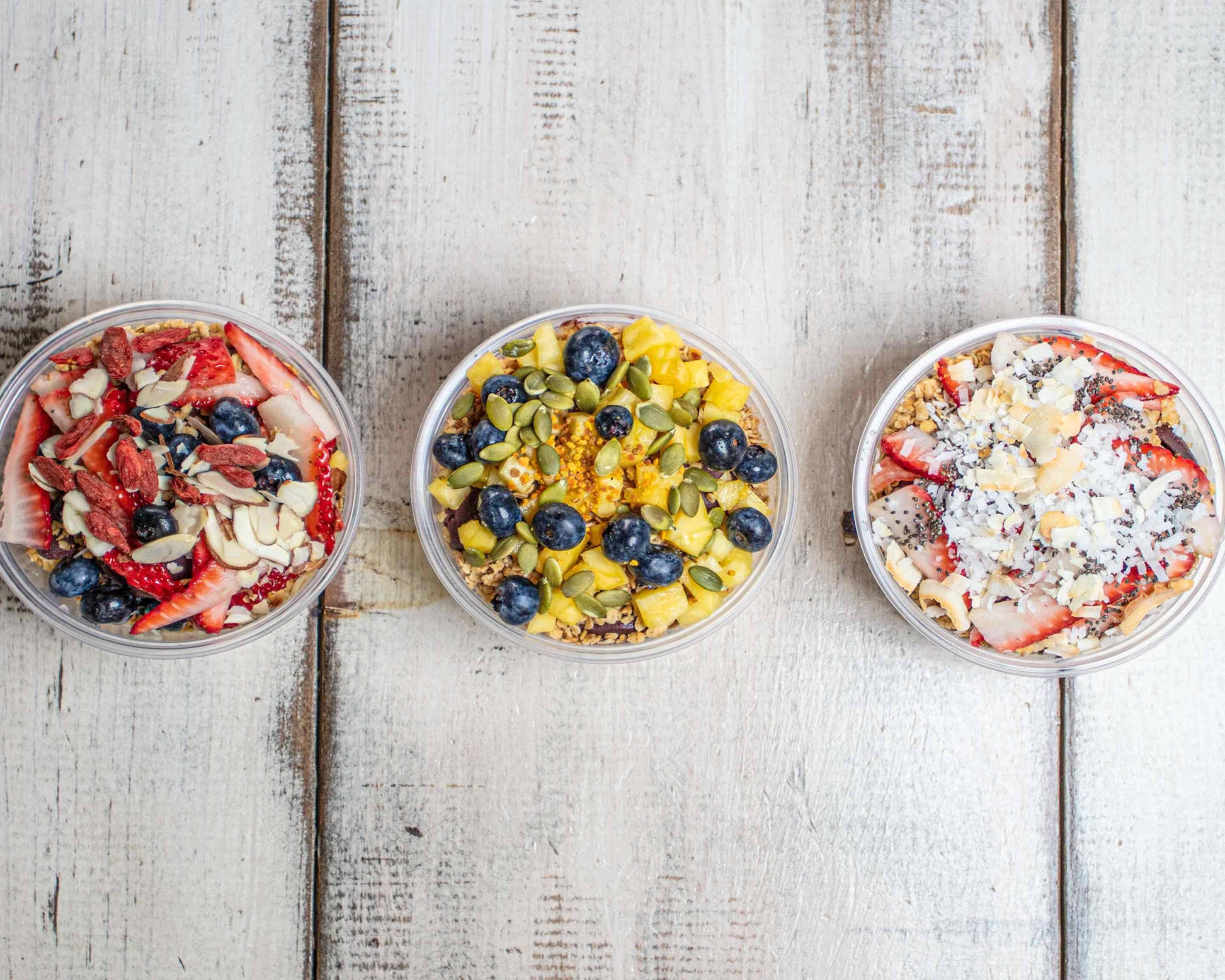 Order R3FRESH Superfoods Cafe (135 E Commonwealth Ave) Menu Delivery in