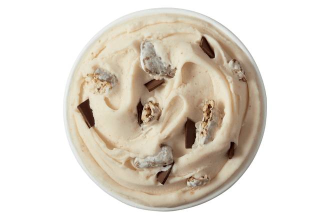 New Peanut Butter Puppy Chow BLIZZARD® Treat