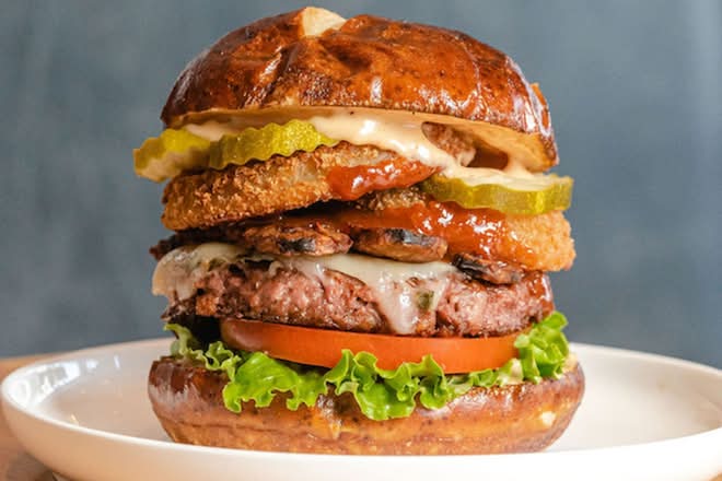 Maverick Burger