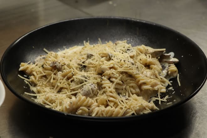 Imagen de Fusilli Alfredo Funghi