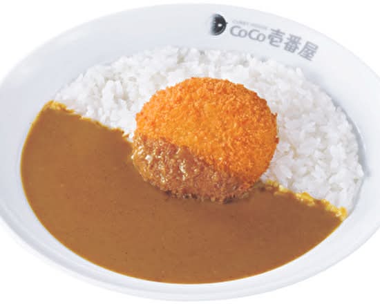 ハーフポークカレー＋クリームコロッケ(カニ入り)(1個) Half order pork curry with cream croquette (with crab) (1 pc)