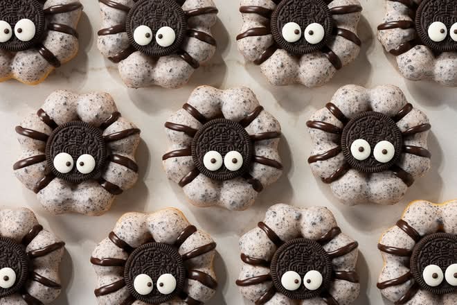 Spider Mochi Donut