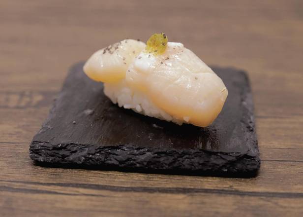 Jumbo Scallop Sushi