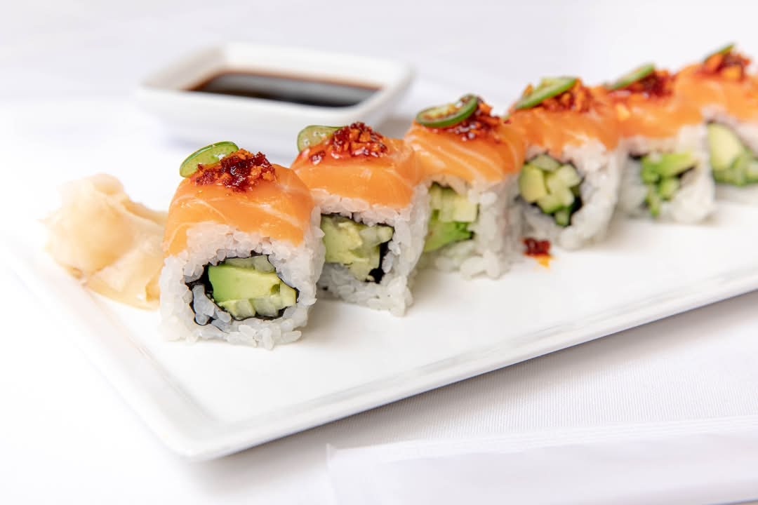 Crunchy Garlic Salmon Maki Roll