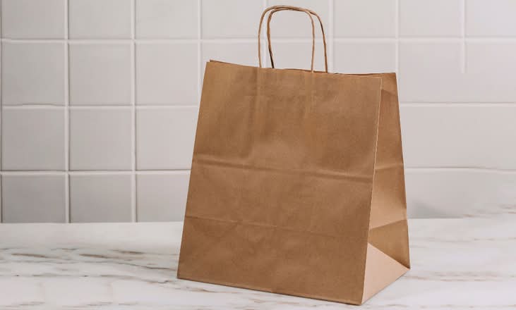Saco de papel com asa