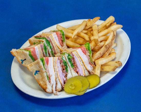 Order Club Sandwich food online from Bob And Edith'S Diner store, Alexandria on bringmethat.com