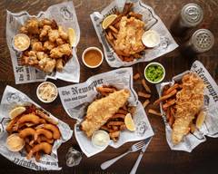 Hooky's Fish and Chips (486 Front St W)