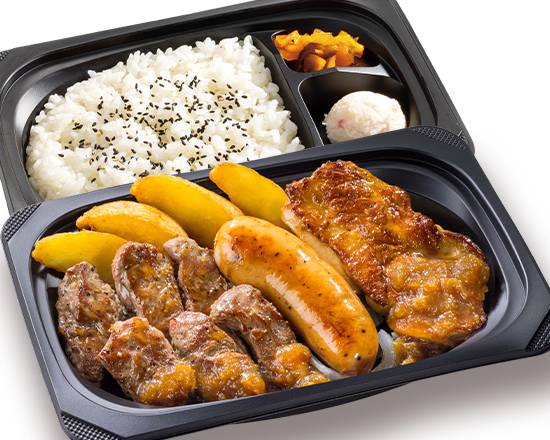 熟成ラウンドカットステーキ約１２０ｇ＆ジャンボフランク＆炭焼き風チキングリル弁当