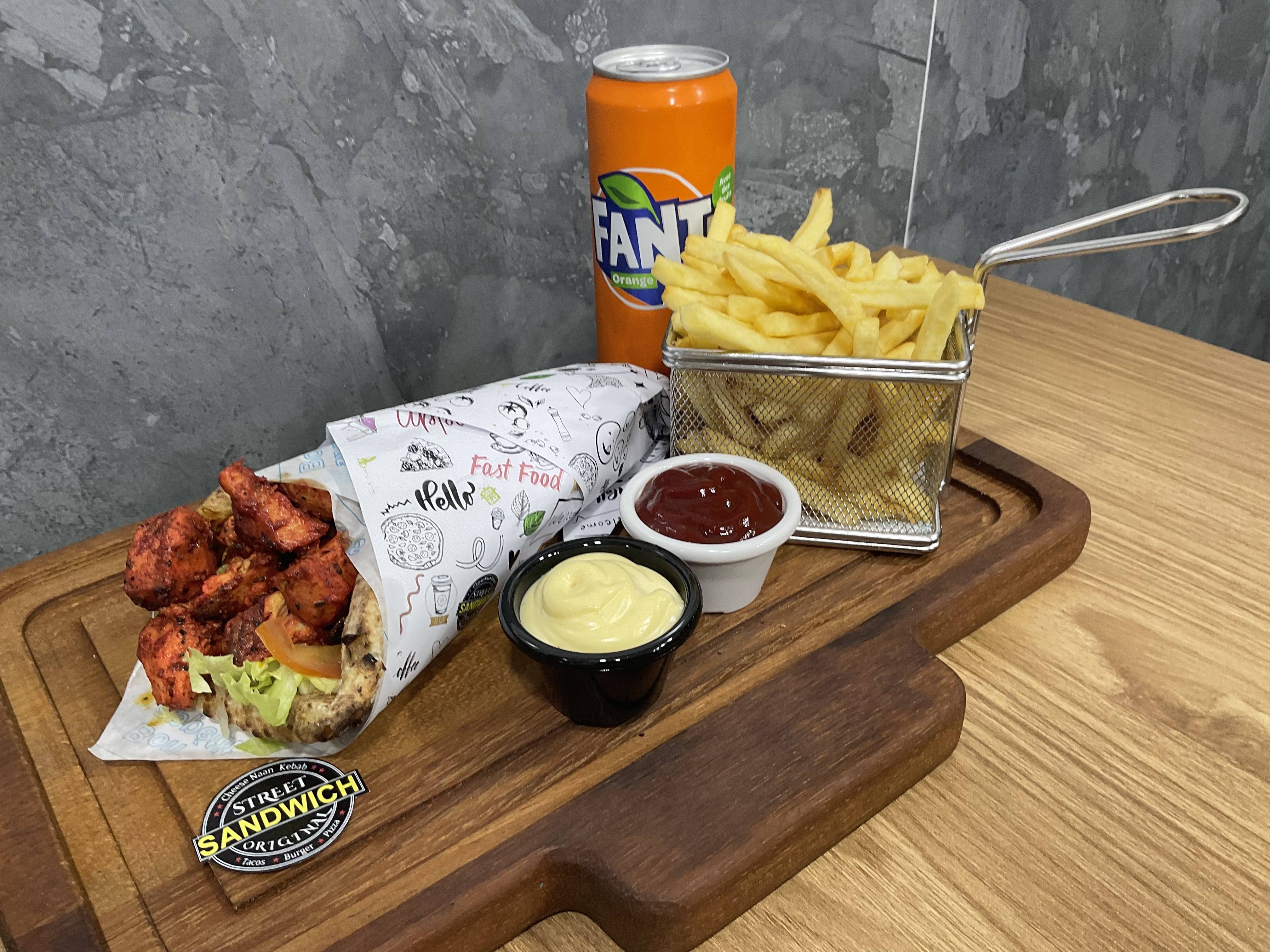 Menu cheese naan chicken tikka