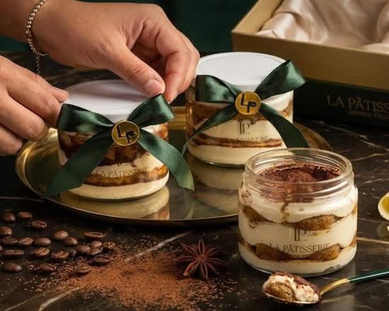 LA PÂTISSERIE Dannia Trujillo