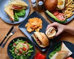 Holties Restaurant & Pub