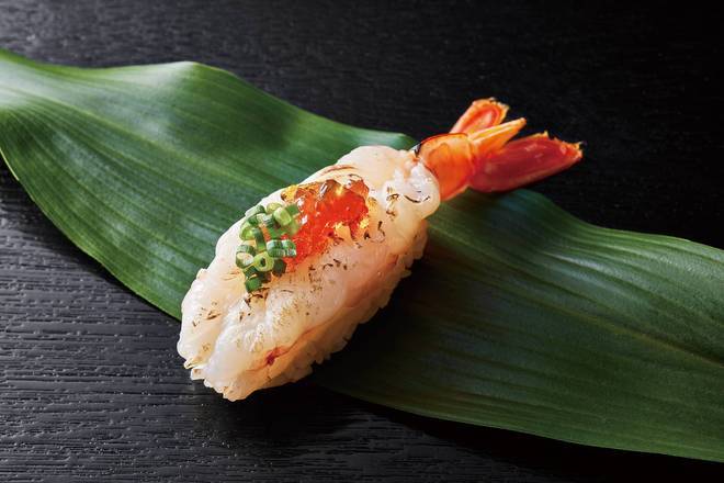 炙り大エビ（ポン酢ジュレ&青ネギのせ）【 V1313 】 Broiled Big Shrimp(Ponzu Jelly with Spring Onion）