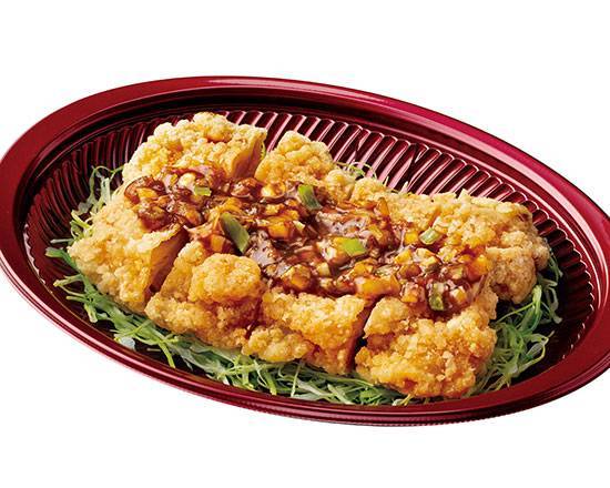 ★おかず 香味野菜だれの油淋鶏 Yurinchi (Chinese-style deep fried chicken) with aromatic vegetable sauce