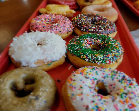 Donut hot & fresh kalaches (5640 Montana Ave, El Paso, TX 79925-3362 United States)