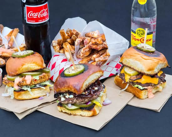 Alitas Y Hamburguesas TheBurgerTruck (Guadalajara)