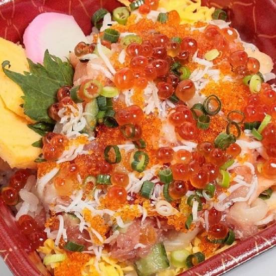 まかない海鮮丼